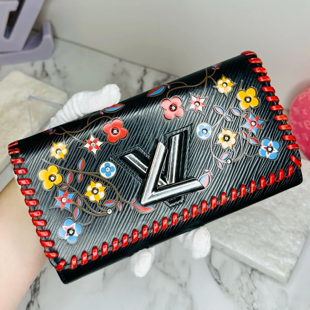 EUC Louis Vuitton Black Epi Leather Portefeuille Floral Twist Long Wallet